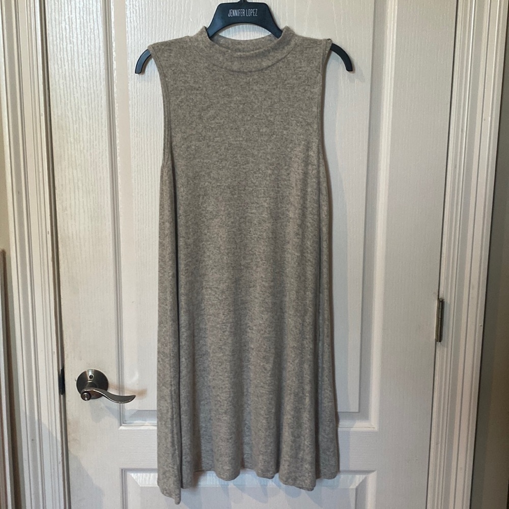 Aiden Y Size medium mock turtleneck short sleeve dress NWOT